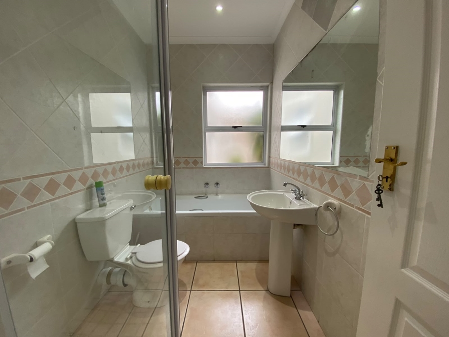 To Let 3 Bedroom Property for Rent in Parklands Western Cape
